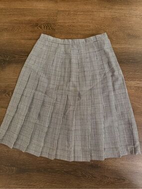 Briggs New York Black & White Plaid Pleated A-Line Skirt
